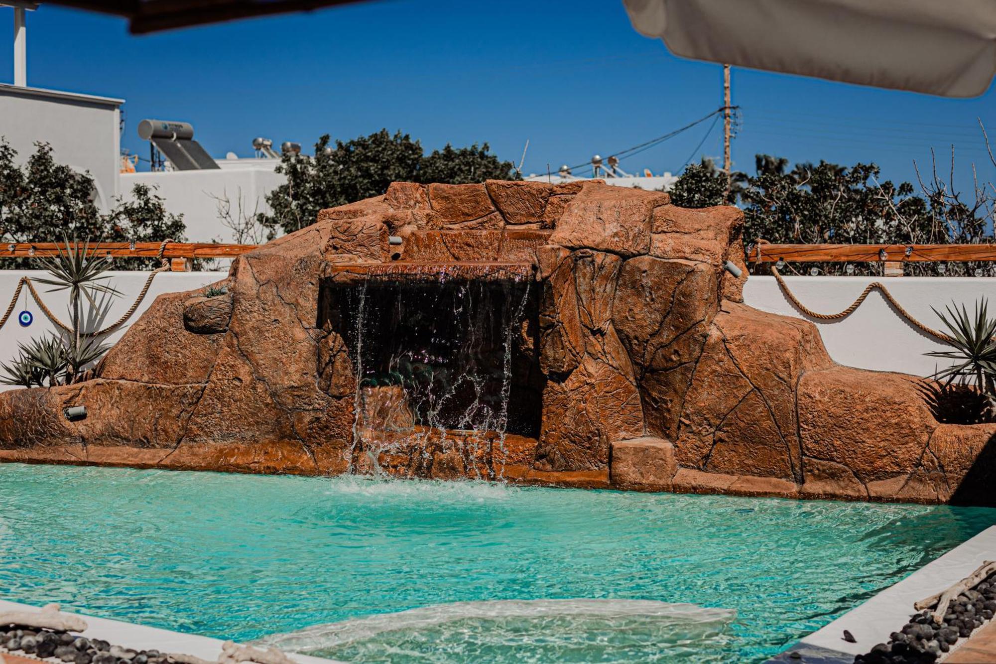 La Belle Vie - Santorini - Adults Only